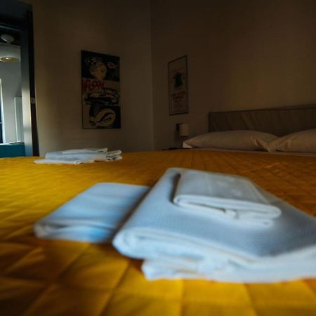 Apartamento Domus Gisulfo Salerno Exterior foto
