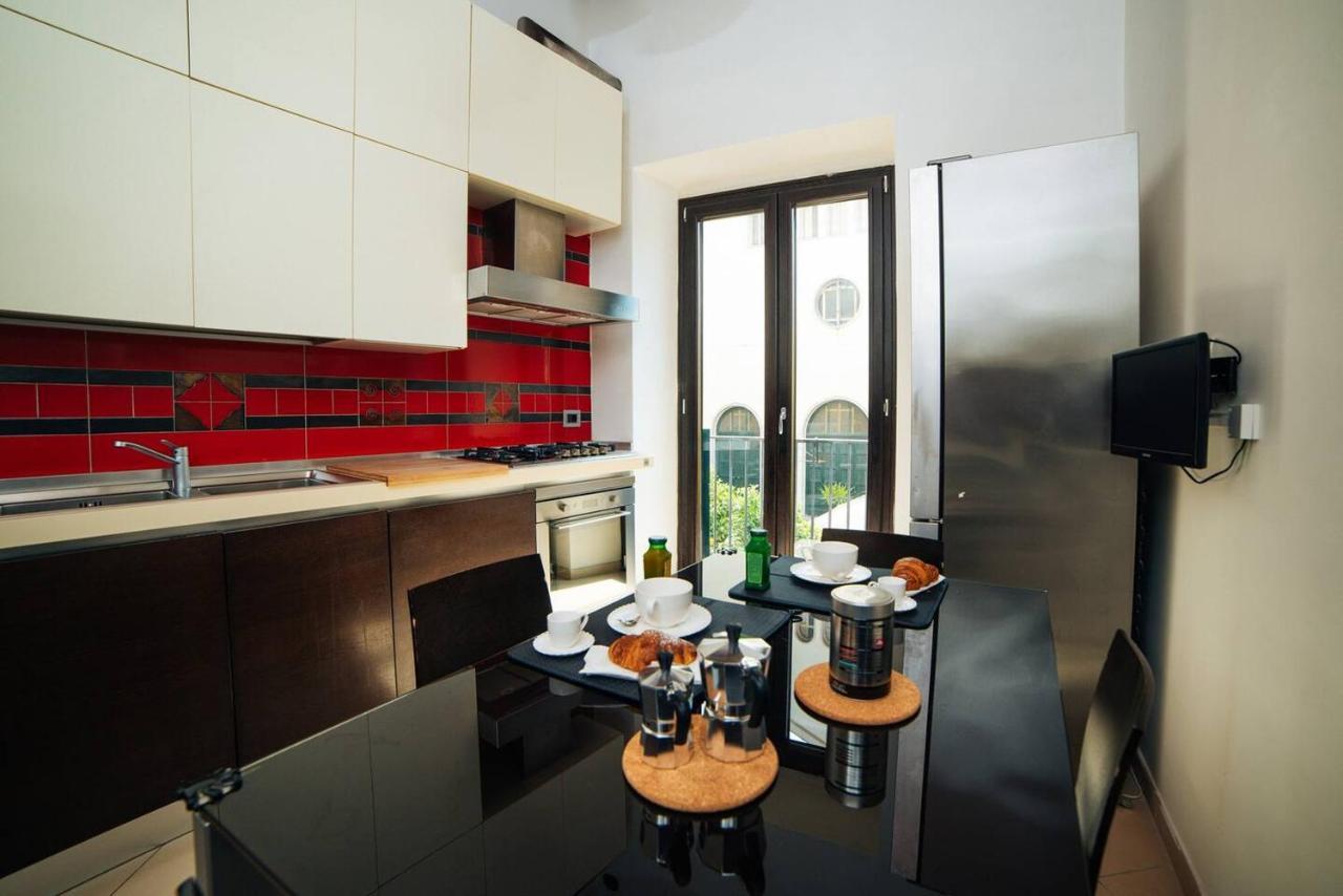 Apartamento Domus Gisulfo Salerno Exterior foto